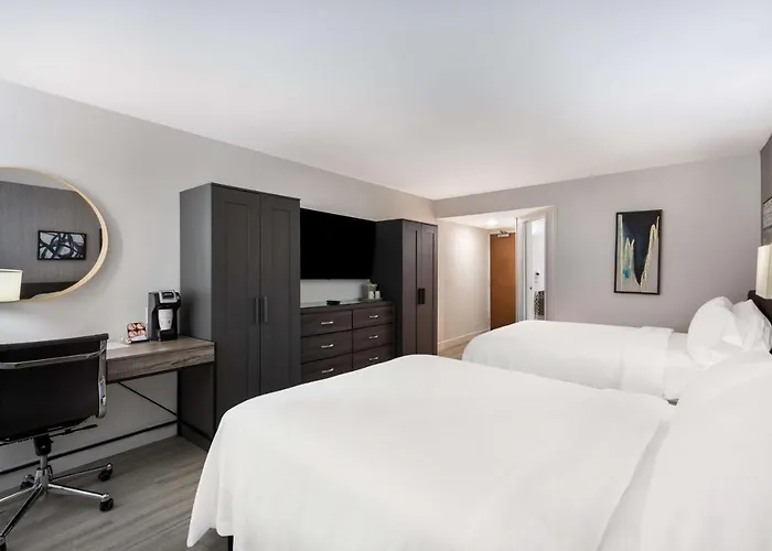 Hotel Revival 3*