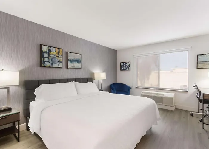 Hotel Revival