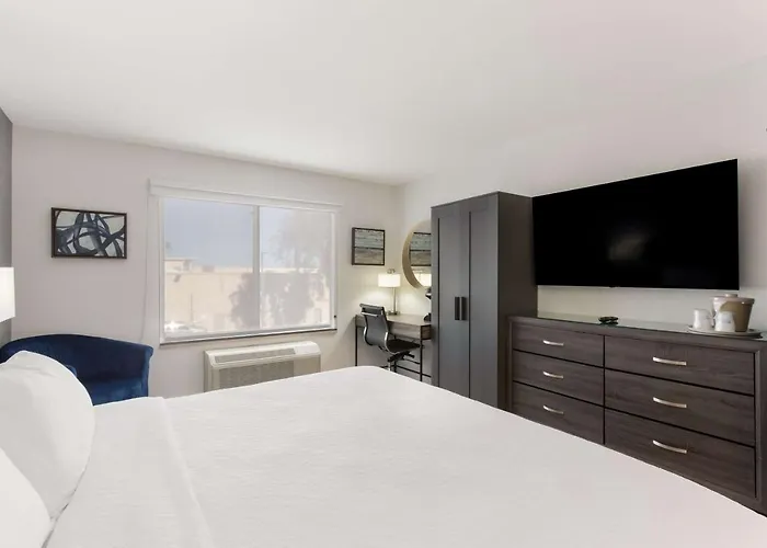 Hotel Revival 3*