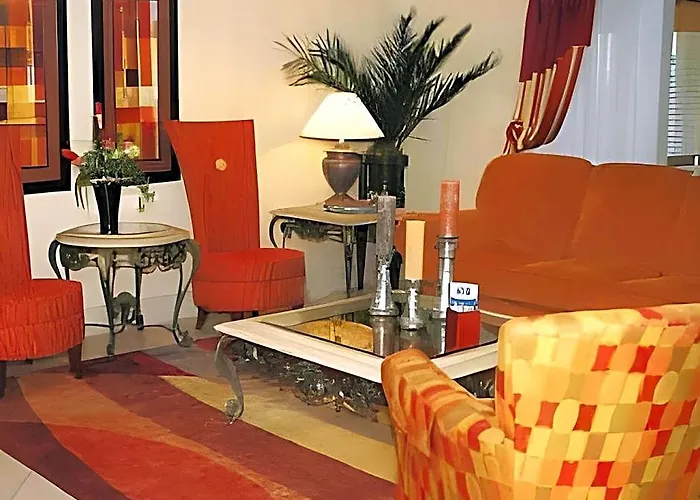 Hotel Revival 3*