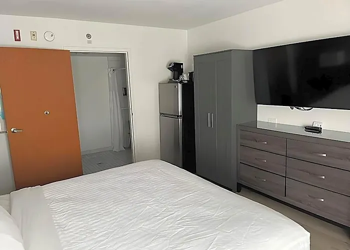 Hotel Revival