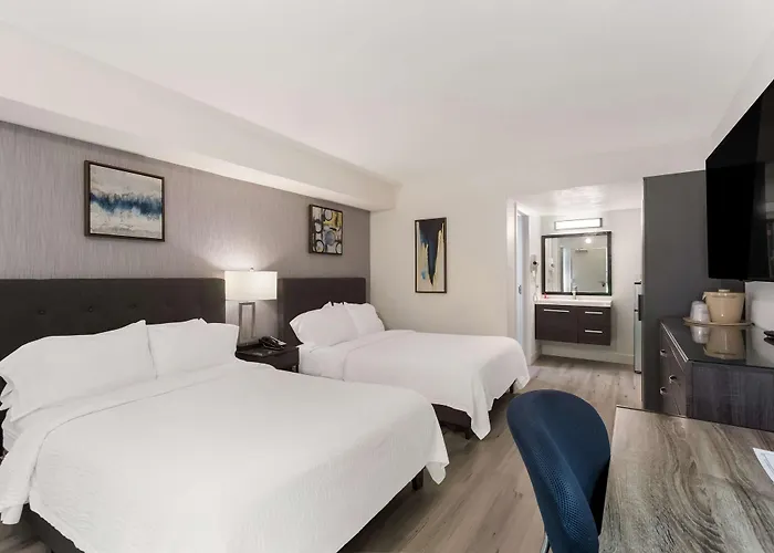 Hotel Revival 3*
