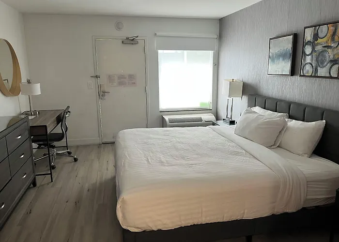 Revival Hotel